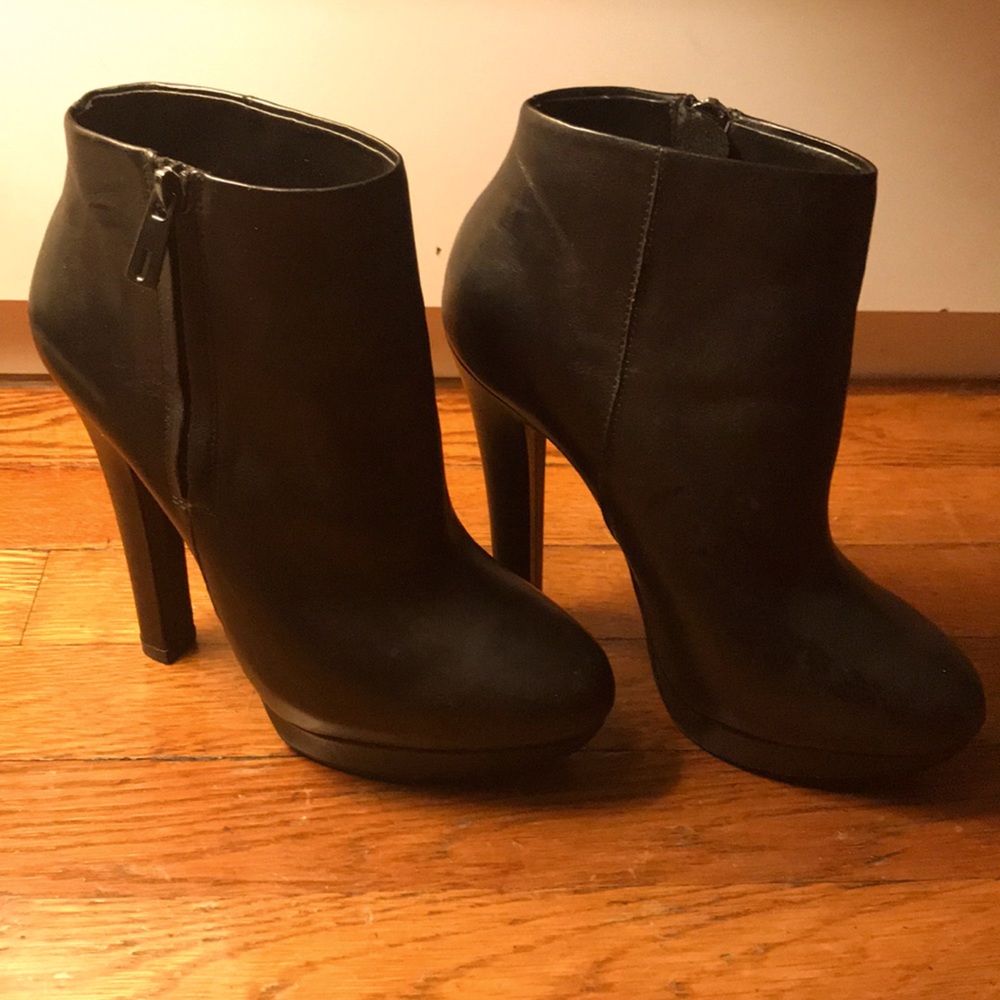 Black Leather Steve Madden Ankle Boots